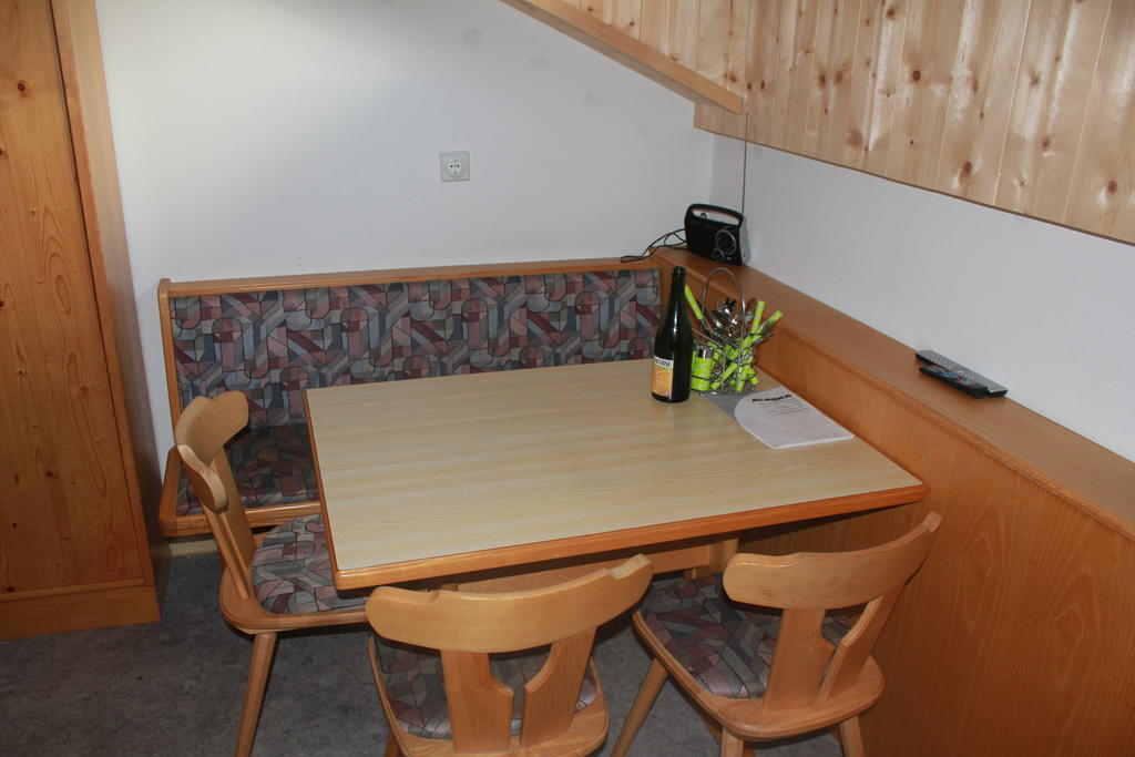 Cafe Landerl Hotell Matrei in Osttirol Rum bild